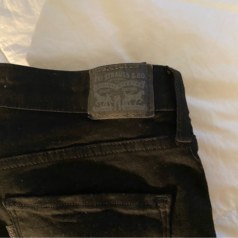 Levi’s 725 High Rise Bootcut Jeans - Picture 2 of 9